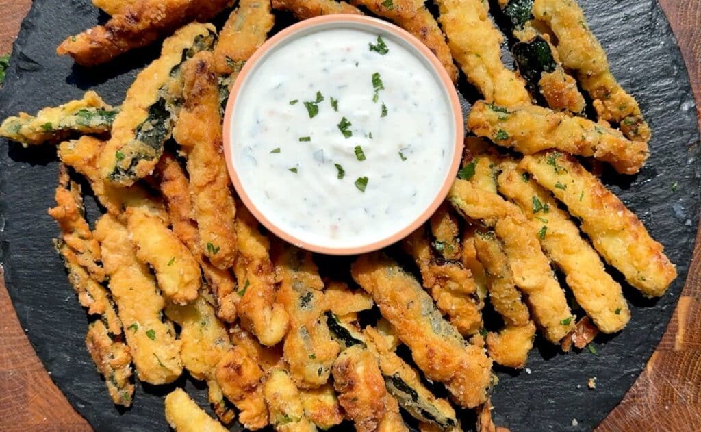 Crispy Garlic Parmesan Zucchini Fries