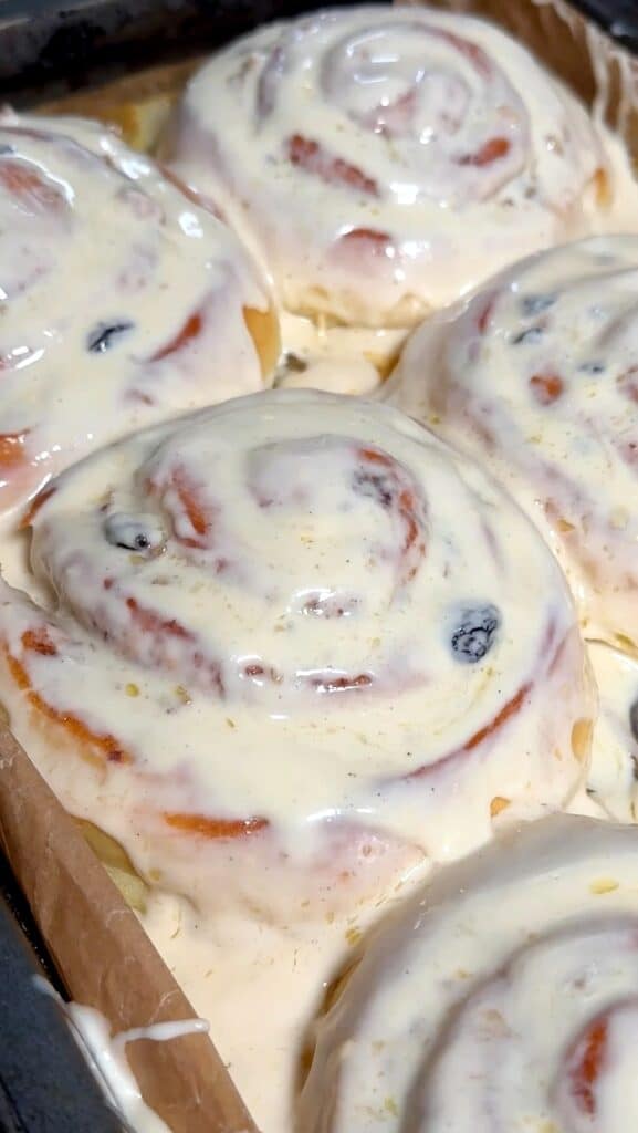 Walnut Cinnamon Rolls