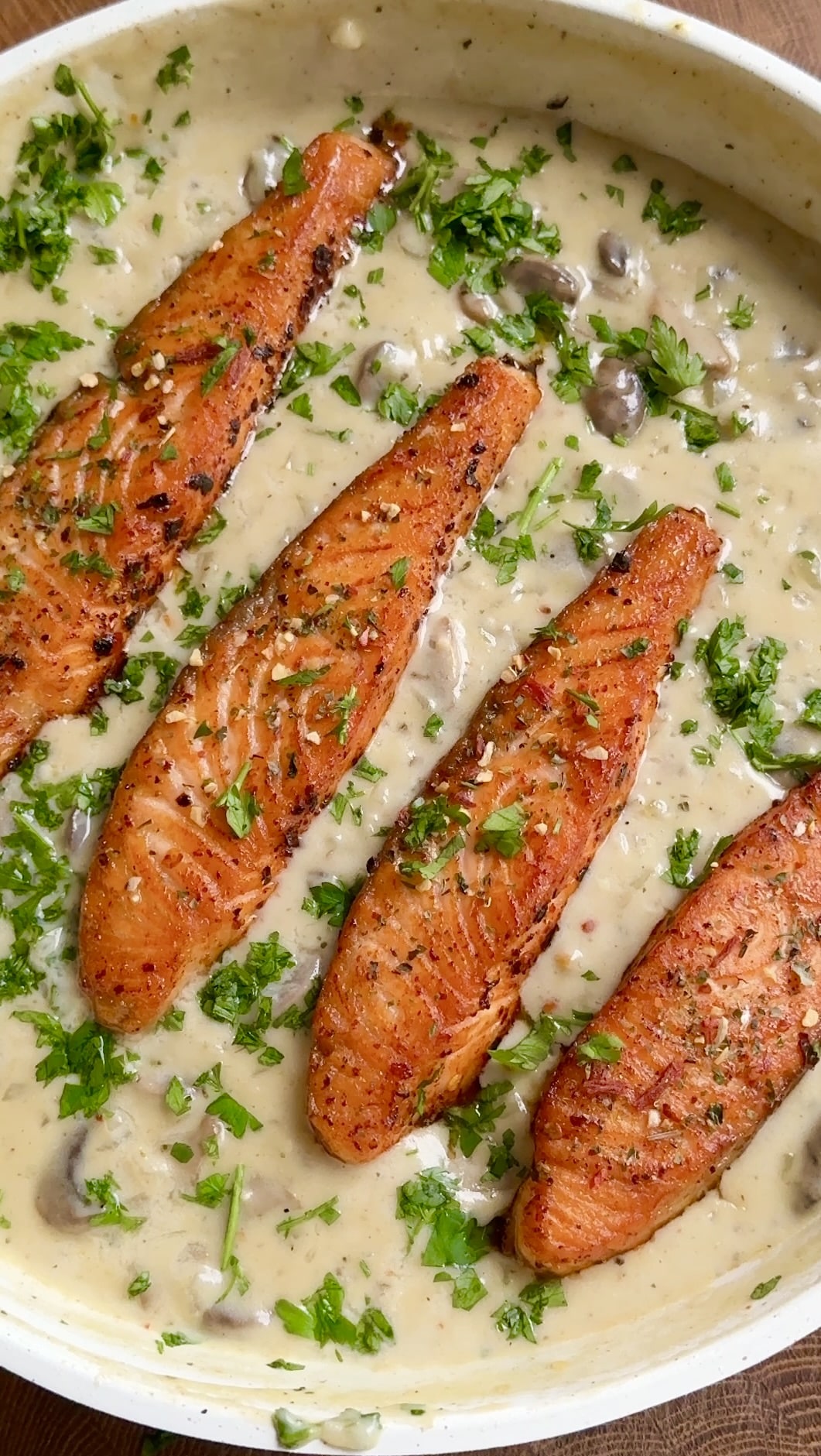 Salmon with Creamy Mushroom Sauce