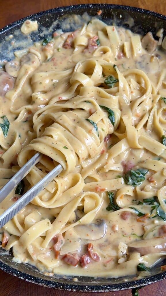 One-Pan Mushroom Pasta with Spinach