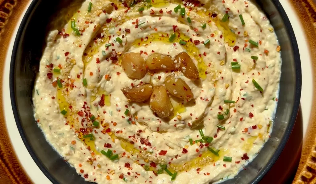 Creamy Roasted Garlic Dip